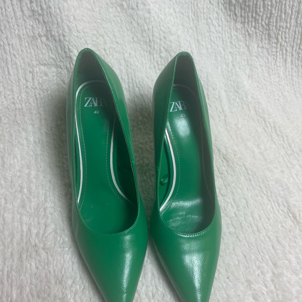 Zara Vibrant Green Heels - Picture 3 of 10